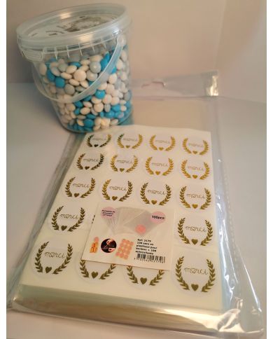 kit 50 sachets à bonbons, stikers Merci,et pastilles mixte bleu en chocolat kit 50 sachets à bonbons, stikers Merci,et pastilles mixte bleu en chocolat