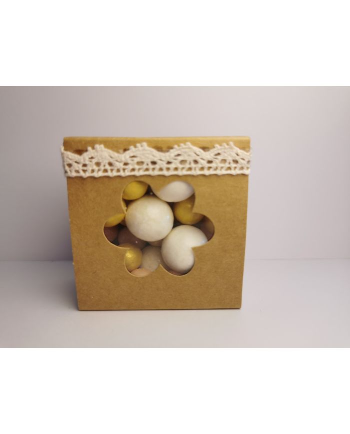 Boîte kraft fleur + ruban dentelle garni dragées