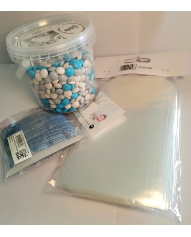 kit 50 sachets à bonbons,ruban bleu et pastilles chocolat mixte bleu chocolat kit 50 sachets à bonbons,ruban bleu et pastilles chocolat mixte bleu chocolat