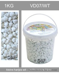 dragées 1 kg petits coeurs en blanc.